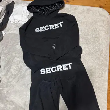 시크릿 셋업 블랙 M 사이즈
