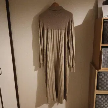 리브 니트 하이넥 원피스