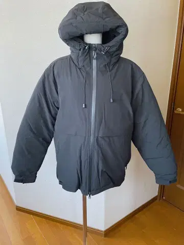 미사용 새상품 modem design 블랙 패딩 자켓