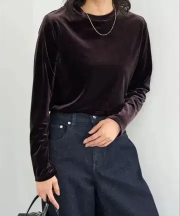 새상품 UNFILO 벨벳 벨로아 긴팔 티셔츠 스트레치 L