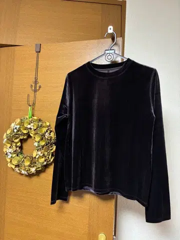 금일 한정 새상품 UNFILO 벨벳 벨로아 롱T 긴팔 온워드 카시야마