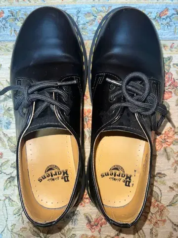 [스테디셀러] Dr.Martens 3홀 신발 UK6