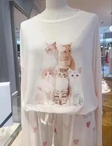 [미사용 새상품] 젤라또피케 고양이 긴팔 로고 T셔츠&롱팬츠 하트