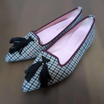 새상품급 Pretty Ballerinas 체크 무늬 태슬 플랫슈즈 38
