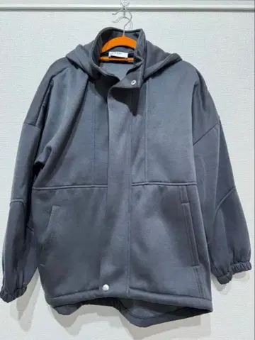 HUG.U 후드 부착 속기모 후드티