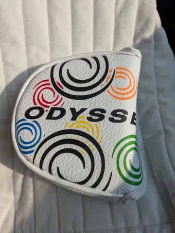 미사용품 ODYSSEY 퍼터용 골프헤드커버 컬러풀