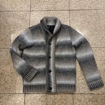 그라데이션 그레이 니트 가디건 M 사이즈 allegri