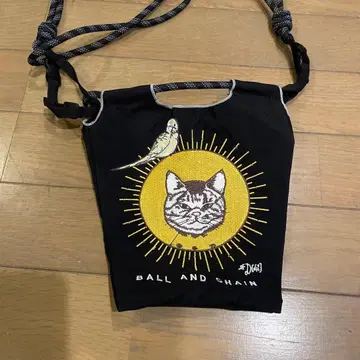 BALL AND CHAIN 숄더백 고양이와 새 자수