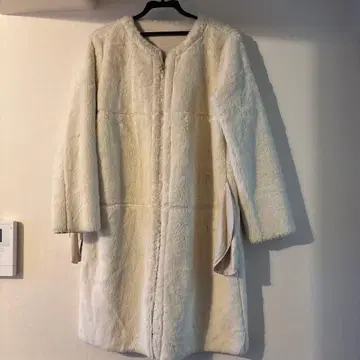 Holiday 리버서블 무스탕 벨로아 느낌 아이보리 롱 코트 M