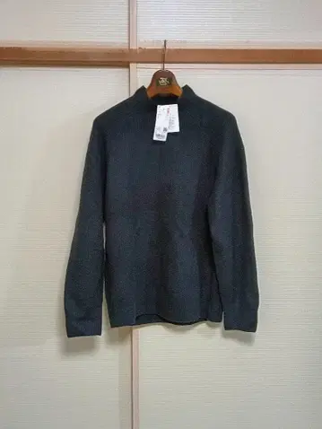 1 [새상품] 유니클로 3D 수플레얀 모크넥 스웨터 L 블랙