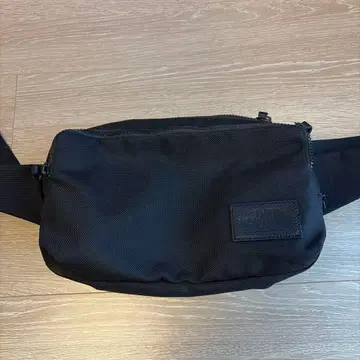 The North Face 바디백 블랙