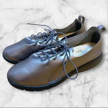 미사용 새상품 락락 하늘 나는 발수 부드러운 레이스업 슈즈 25.5cm