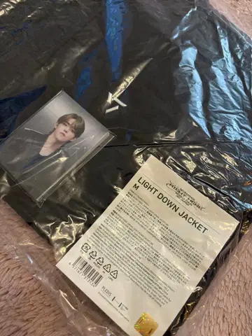 SEVENTEEN RIGHT HERE 라이트 다운 자켓 M 사이즈