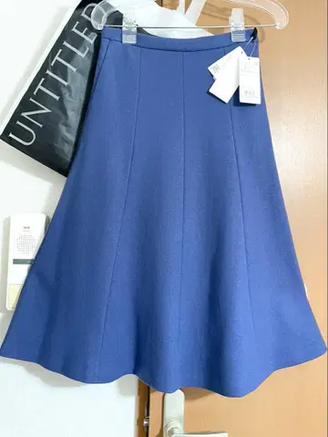 새상품 언타이틀 울 플레어 스커트 UNTITLED