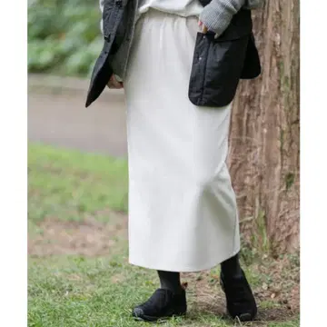 어반 리서치 EKAL (에카) 웜 저지 스트레이트 스커트