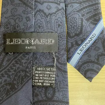 레오나르 넥타이