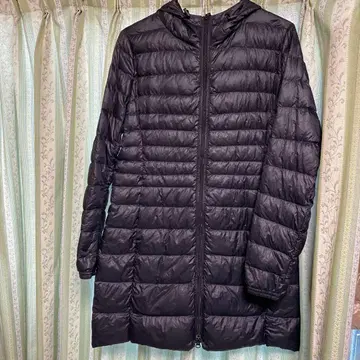 UNIQLO 후드 부착 블랙 롱 다운 자켓 S 사이즈
