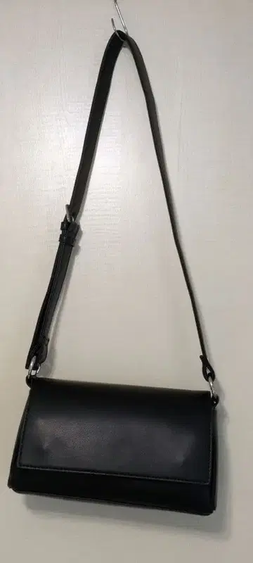 블랙 플랩 숄더백