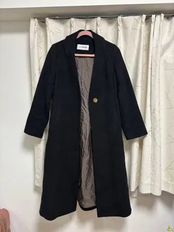 블랙 롱 코트 블랙 릴리 브라운