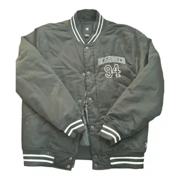 DC SHOE CO. 블랙 점퍼