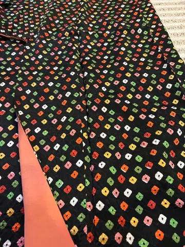 검은색 바탕 순수 실크 린즈 조임 코몬 163cm