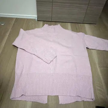 연분홍 니트 스웨터 긴팔