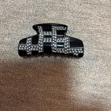 초특가 도전! 새상품! 스와로스키 블랙 헤어 클립