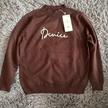 [미사용 새상품] 부즈루드 브라운 니트 스웨터 프리 사이즈 로고