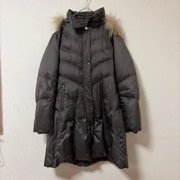 다크 브라운 퍼 달린 다운 자켓