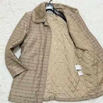 새상품급 Krizia 2way 퀼팅 코트 옷깃 퍼 올 로고 무늬