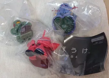 기다림 건담의 경우 4개 3개