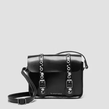 닥터 마틴 스터드 숄더백 블랙
