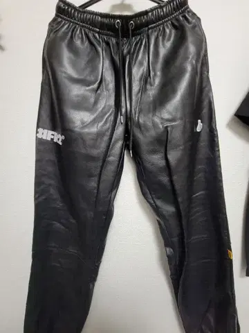 #FR2 블랙 인조 가죽 팬츠