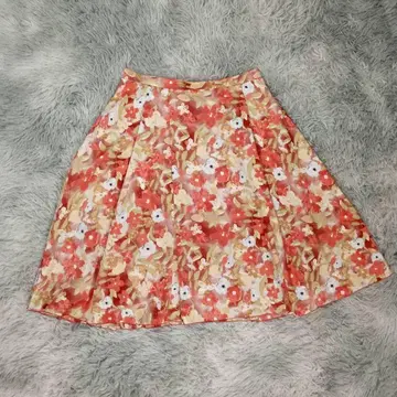 언타이틀 여성용 무릎 기장 플레어 스커트 M 꽃무늬 핑크 화려함