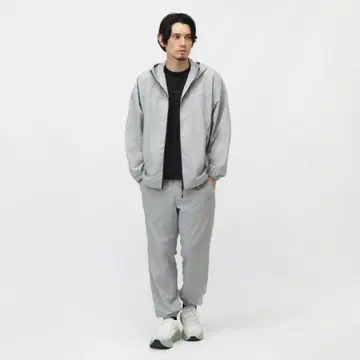 2025년 정가 25,000엔 나일론 후드 부착 자켓 그레이 셋업