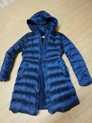 오조크 L 사이즈 플리스 안감 부착 따뜻한 다운 코트 새상품급