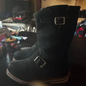 블랙 스웨이드 엔지니어 부츠 버클 포함