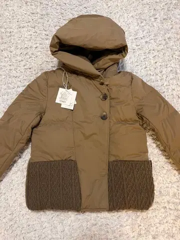 새상품급 YOSOOU 다운 자켓 M 사이즈 택 포함