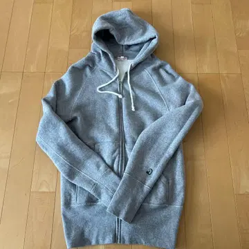 드레스트리아 후드티