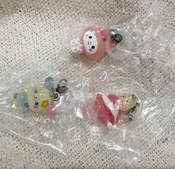 산리오 캐릭터즈 윳토 메지루시 액세서리