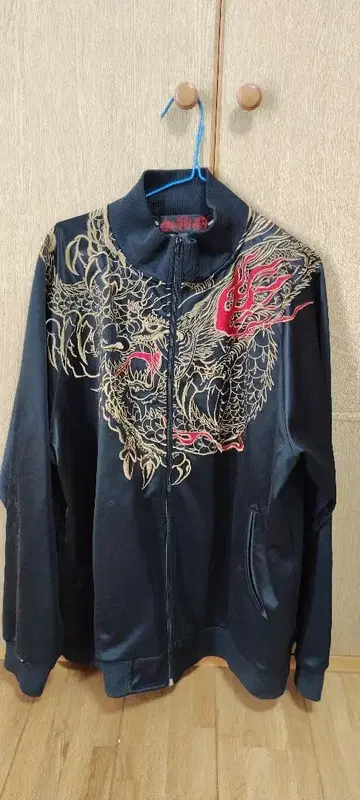 금 드래곤 자수 새틴 자켓