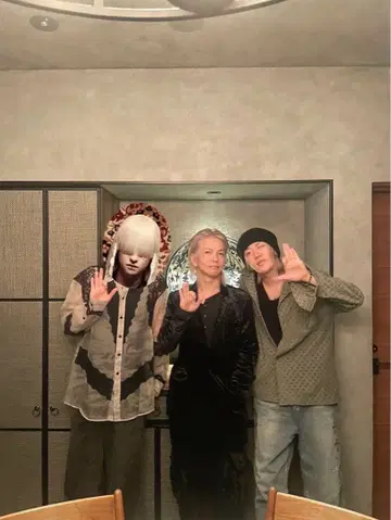 HYDE 착용 share spirit 벨벳 카고 팬츠