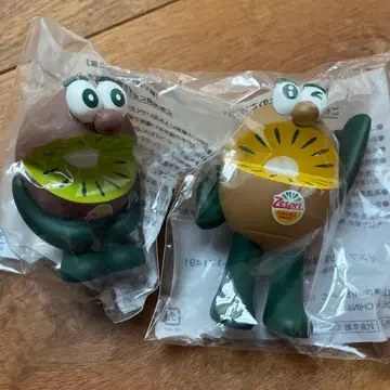 Zespri 키위 캐릭터 피규어 2개 세트