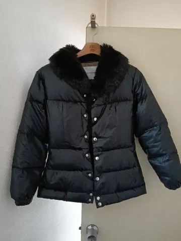 내셔널 스탠다드 블랙 다운 재킷