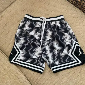 Jordan 지그재그 패턴 숏팬츠 XXL 농구 바지