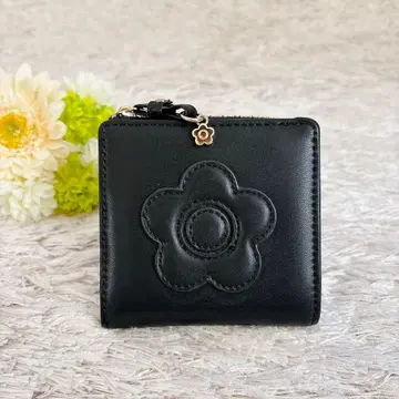 컨디션 최상 MARY QUANT 마리콴트 이단 접이식 지갑 데이지 블랙