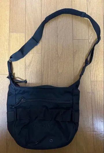 컨디션 최상 BRIEFING FREIGHTER DAY TRIPPER S