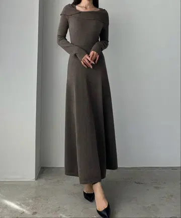 Louere 아지메 오프숄더풍 니트 플레어 원피스