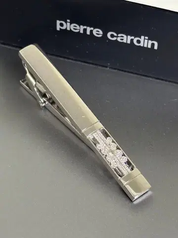 피에르 가르뎅 넥타이핀