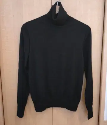 Spick & Span 터틀넥